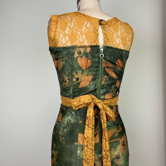 Handmade Green and Gold Dress. - Picture 5 of 5